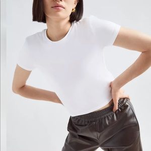 Aritzia Babaton White T-Shirt Size S
